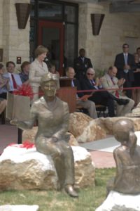 Laura Bush statue 2